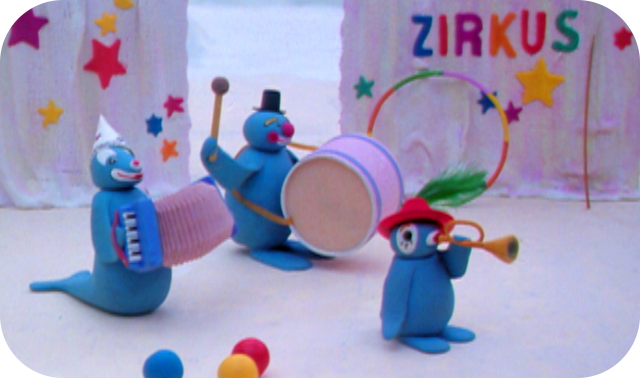 Pingu And Pinga Play Circus
